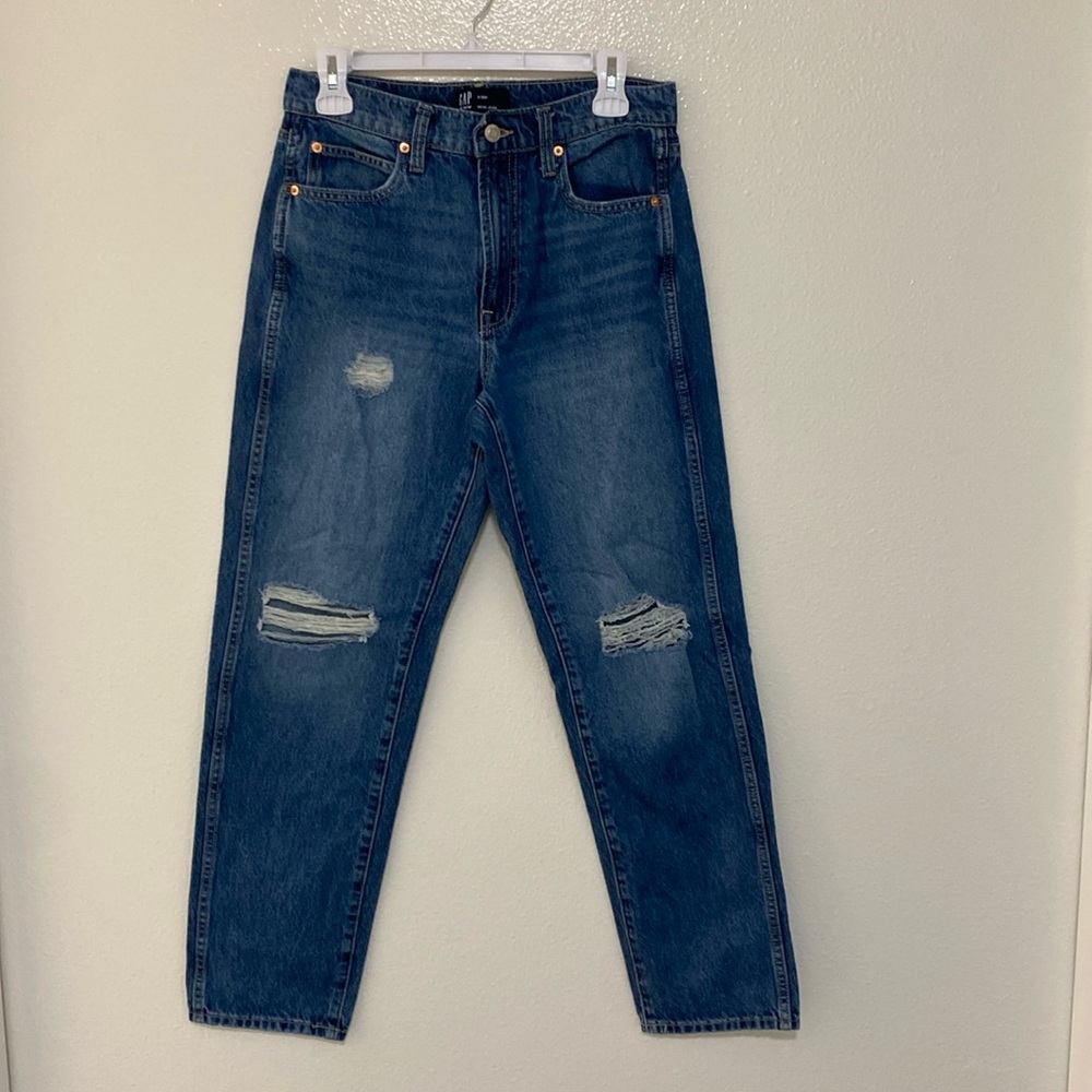 Women’s GAP Mom Jeans.